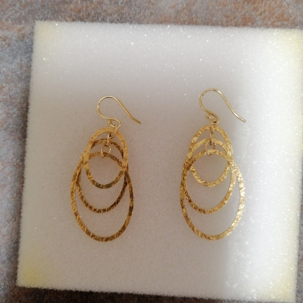 Milaan silver earrings.